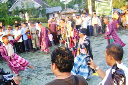 Tarian tradisional Buton Wolio